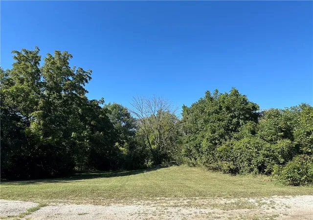 Photo 1 of Single family home for sale at 2940 Loring Ln, Bonner Springs, KS 66012 | MLS# 2643558 | Listing updated on 2026-09-23