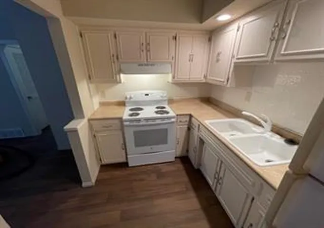 Photo 3 of Multi family home for sale at 326 N Morse Ave, Liberty, MO 64068 | MLS# 2643559 | Listing updated on 2026-09-24