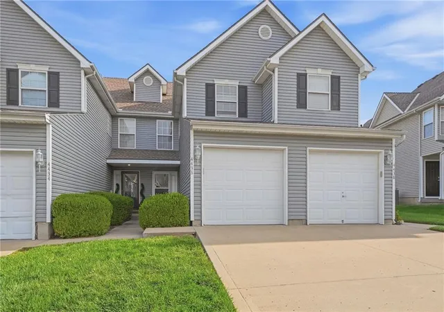 Townhouse for sale at 4436 NE 83rd Terrace, Kansas City, MO 64119 | MLS# 2643564