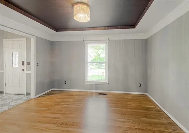 Photo 3 of Single family home for sale at 8533 Hall St, Lenexa, KS 66219 | MLS# 2643568 | Listing updated on 2026-10-19