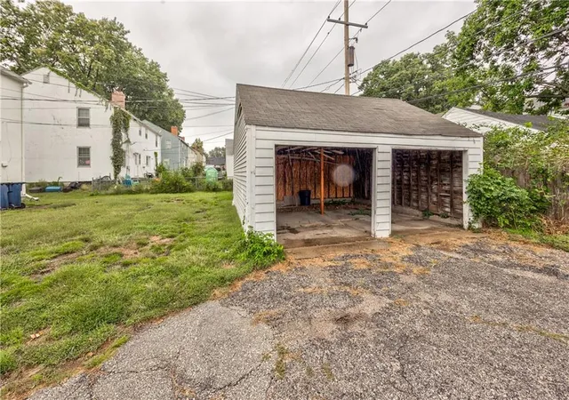 Photo 19 of Multi family home for sale at 7539 State Line Rd, Kansas City, MO 64114 | MLS# 2643586 | Listing updated on 2026-10-09