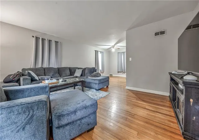 Photo 2 of Multi family home for sale at 7539 State Line Rd, Kansas City, MO 64114 | MLS# 2643586 | Listing updated on 2026-09-25