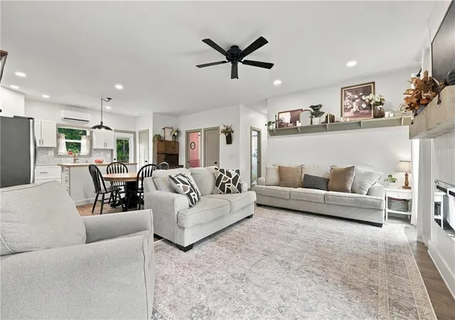 Photo 3 of Single family home for sale at 1326 Nw 880th Road, Odessa, MO 64076 | MLS# 2643589 | Listing updated on 2026-10-06