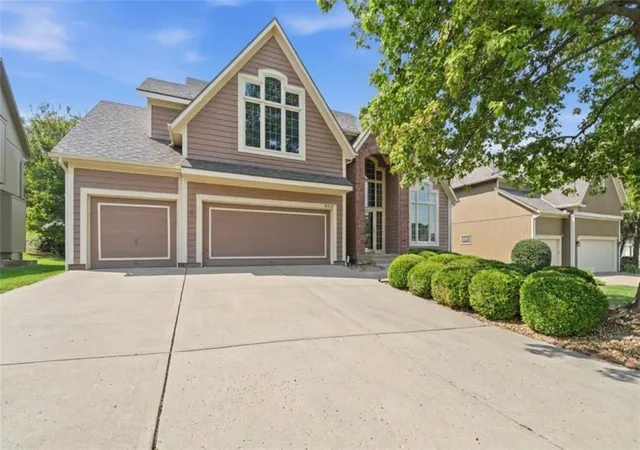 Photo 2 of Single family home for sale at 8417 Harbinger St, Lenexa, KS 66219 | MLS# 2643590 | Listing updated on 2026-10-06