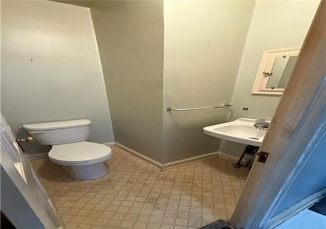 Photo 4 of Single family home for sale at 306 Meyer Blvd E, Kansas City, MO 64113 | MLS# 2643594 | Listing updated on 2026-10-08