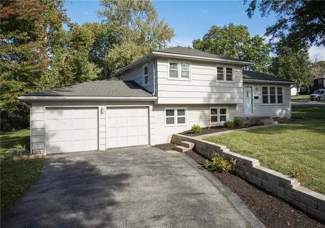 Photo 1 of Single family home for sale at 5000 N Kensington Ave, Kansas City, MO 64119 | MLS# 2643597 | Listing updated on 2026-10-22