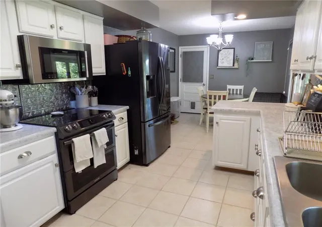 Photo 3 of Single family home for sale at 804 N 6 Street, Wathena, KS 66090 | MLS# 2643599 | Listing updated on 2026-10-05