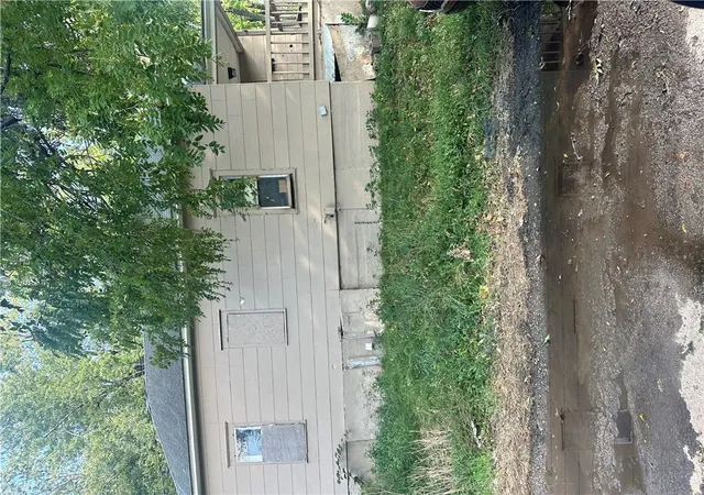 Photo 2 of Single family home for sale at 525 Blue Ridge Blvd, Kansas City, MO 64125 | MLS# 2643604 | Listing updated on 2026-10-06