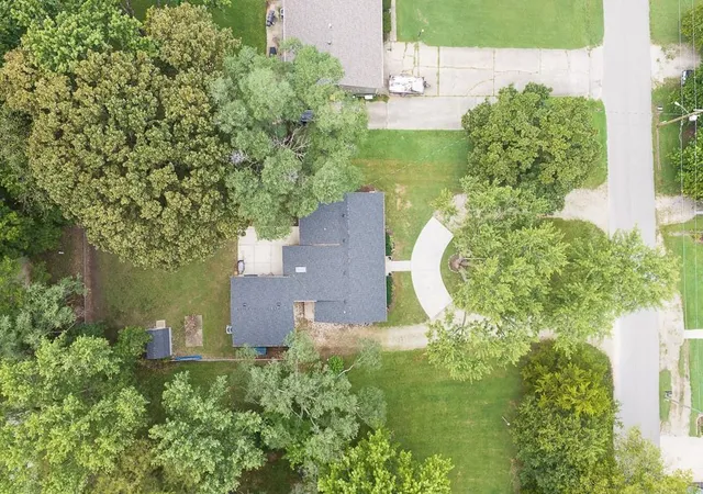 Photo 1 of Single family home for sale at 702 E 8th Street, Tonganoxie, KS 66086 | MLS# 2643606 | Listing updated on 2026-09-27