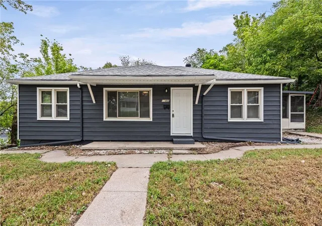 Photo 2 of Single family home for sale at 11400 E 11th Street S, Independence, MO 64054 | MLS# 2643615 | Listing updated on 2026-09-24