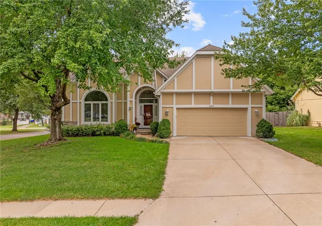 Photo 1 of Sale Pending at 6812 Haskins St, Shawnee, KS 66216 | MLS# 2643620 | Listing updated on 2026-09-27
