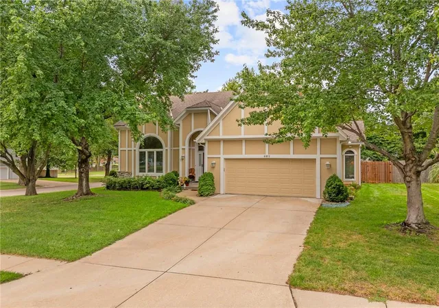 Photo 3 of Sale Pending at 6812 Haskins St, Shawnee, KS 66216 | MLS# 2643620 | Listing updated on 2026-09-27
