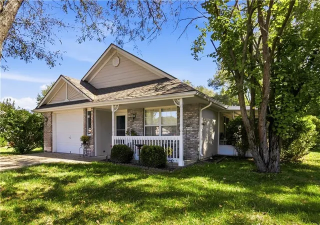 Photo 2 of Single family home for sale at 1113 Sw Blue Branch Dr, Grain Valley, MO 64029 | MLS# 2643634 | Listing updated on 2026-10-10