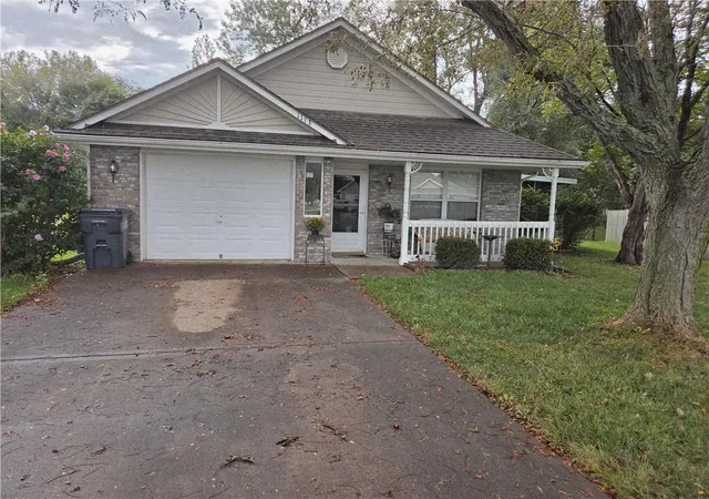Photo 1 of Single family home for sale at 1113 SW Blue Branch Dr, Grain Valley, MO 64029 | MLS# 2643634 | Listing updated on 2026-10-04