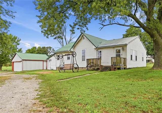Photo 1 of Single family home for sale at 7848 Osage Rd, Atchison, KS 66002 | MLS# 2643636 | Listing updated on 2026-09-29