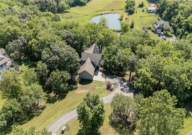 Single family home for sale at 2323 S Crenshaw Rd, Independence, MO 64057 | MLS# 2643644