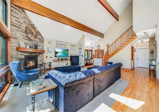 Photo 3 of Single family home for sale at 2323 S Crenshaw Rd, Independence, MO 64057 | MLS# 2643644 | Listing updated on 2026-09-30