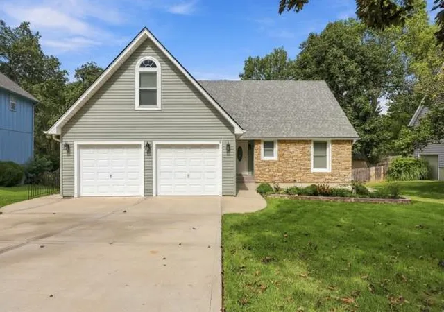 Photo 1 of Single family home for sale at 14118 W 61st Terrace, Shawnee, KS 66216 | MLS# 2643645 | Listing updated on 2026-10-06