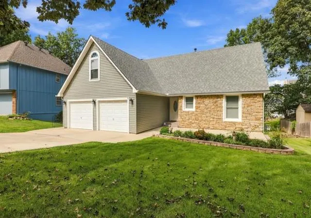 Photo 2 of Single family home for sale at 14118 W 61st Terrace, Shawnee, KS 66216 | MLS# 2643645 | Listing updated on 2026-10-06