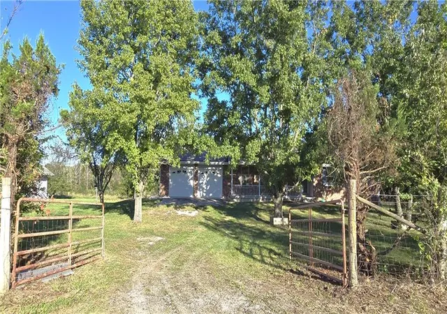 Photo 3 of Sale Pending at 30808 E County Line Rd, Pleasant Hill, MO 64080 | MLS# 2643648 | Listing updated on 2026-10-06