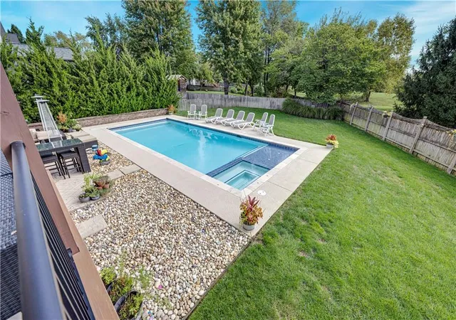 Photo 3 of Sale Pending at 14941 Benson St, Overland Park, KS 66221 | MLS# 2643651 | Listing updated on 2026-10-01