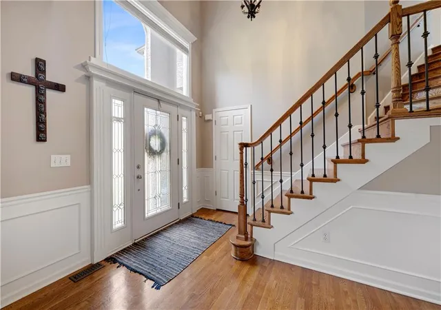 Photo 4 of Sale Pending at 14941 Benson St, Overland Park, KS 66221 | MLS# 2643651 | Listing updated on 2026-10-01