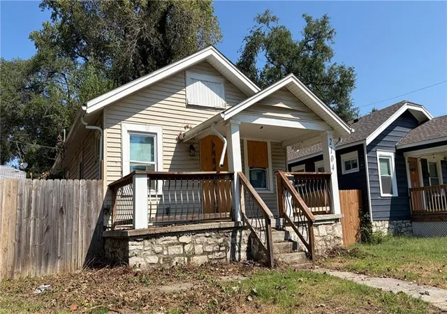 Photo 1 of Single family home for sale at 2104 E 59th Street, Kansas City, MO 64130 | MLS# 2643658 | Listing updated on 2026-09-24