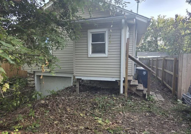 Photo 3 of Single family home for sale at 2104 E 59th Street, Kansas City, MO 64130 | MLS# 2643658 | Listing updated on 2026-09-24