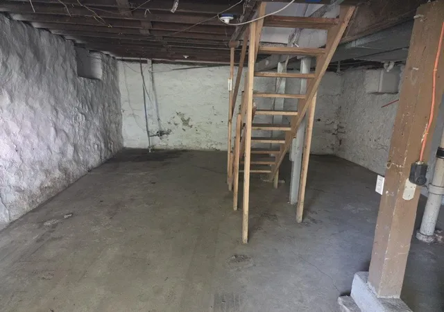 Photo 4 of Single family home for sale at 2104 E 59th Street, Kansas City, MO 64130 | MLS# 2643658 | Listing updated on 2026-09-24