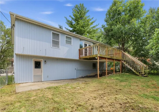 Photo 4 of Single family home for sale at 800 N Mohican Dr, Independence, MO 64056 | MLS# 2643663 | Listing updated on 2026-10-03