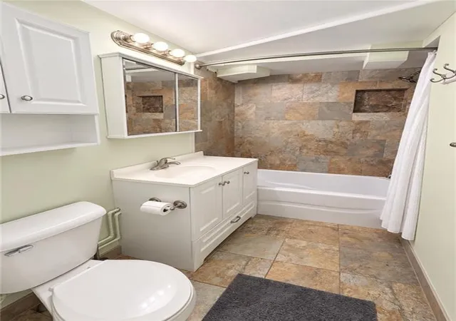 Photo 4 of Single family home for sale at 215 W 8th Street, Maryville, MO 64468 | MLS# 2643672 | Listing updated on 2026-09-23
