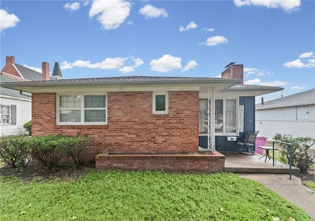 Photo 1 of Single family home for sale at 116 N Folger St, Carrollton, MO 64633 | MLS# 2643673 | Listing updated on 2026-09-24