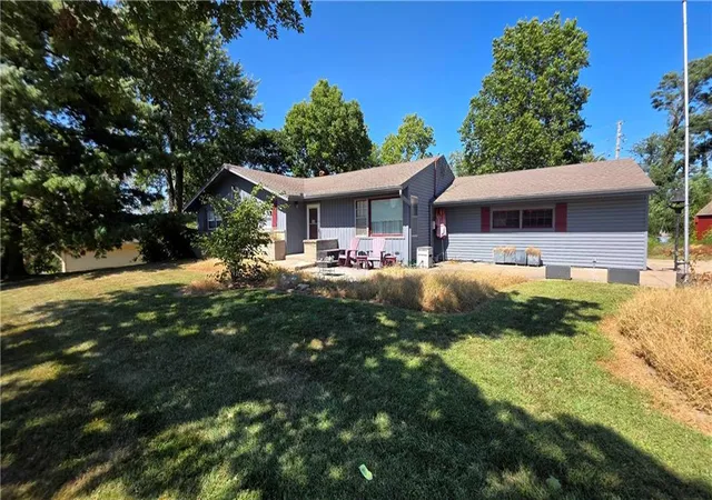 Photo 4 of Sale Pending at 26 Hillcrest Xing, Platte City, MO 64079 | MLS# 2643674 | Listing updated on 2026-09-24