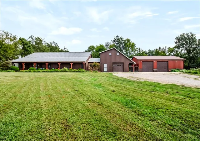 Photo 2 of Single family home for sale at 253 Se 13 Highway, Warrensburg, MO 64093 | MLS# 2643678 | Listing updated on 2026-10-01