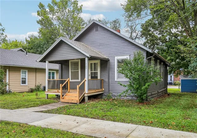 Photo 2 of Single family home for sale at 709 S Tremont Ave, Ottawa, KS 66067 | MLS# 2643680 | Listing updated on 2026-09-29