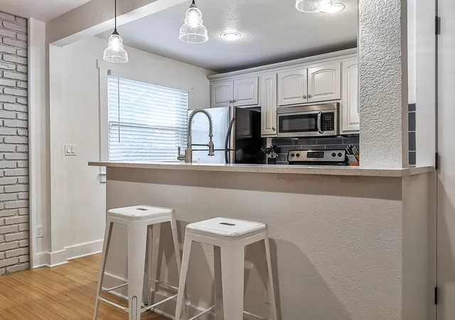 Photo 3 of Condo for sale at 4500 Jefferson St #103, Kansas City, MO 64111 | MLS# 2643683 | Listing updated on 2026-09-24