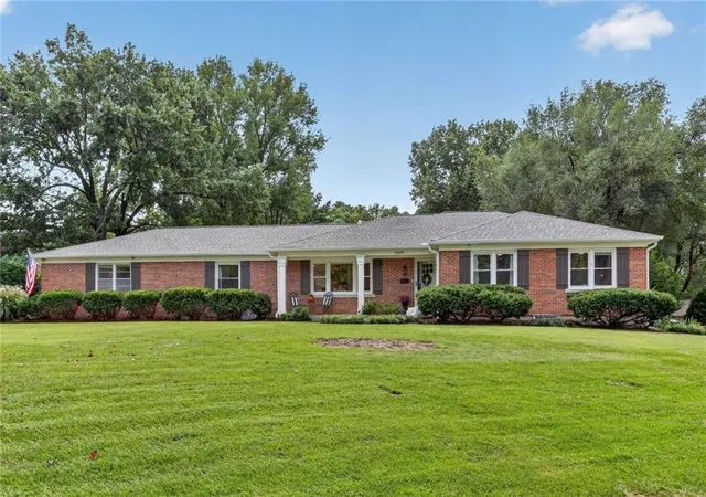 Single family home for sale at 4229 W 98th Street, Overland Park, KS 66207 | MLS# 2643685