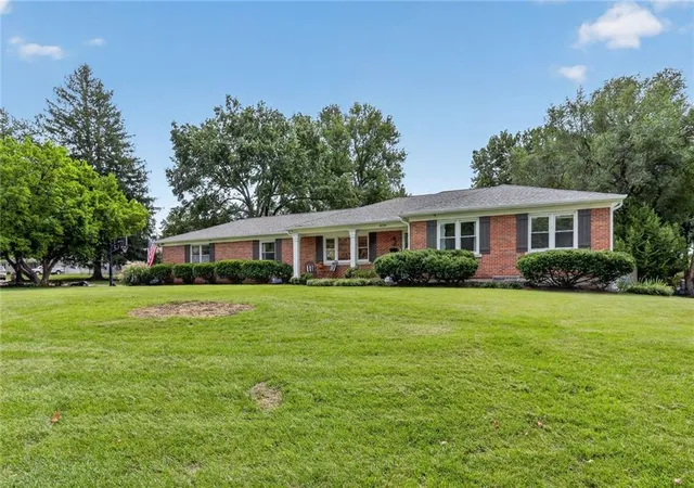 Photo 2 of Single family home for sale at 4229 W 98th Street, Overland Park, KS 66207 | MLS# 2643685 | Listing updated on 2026-10-01