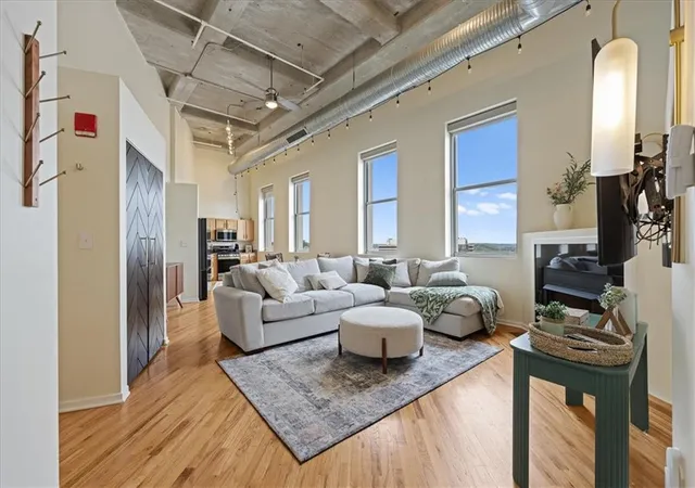 Photo 2 of Condo for sale at 2107 Grand Blvd #1207, Kansas City, MO 64108 | MLS# 2643686 | Listing updated on 2026-09-29