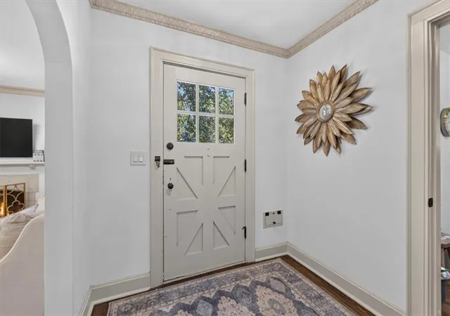 Photo 4 of Single family home for sale at 6848 Edgevale Rd, Kansas City, MO 64113 | MLS# 2643691 | Listing updated on 2026-10-07