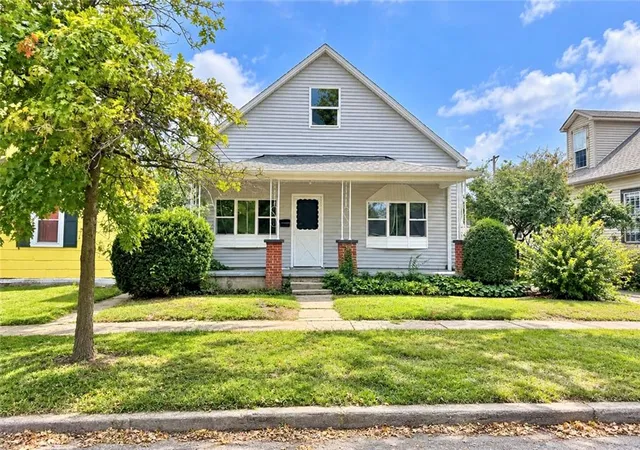 Single family home for sale at 326 Ohio St, Saint Joseph, MO 64504 | MLS# 2643692