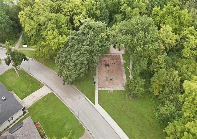 Photo 39 of Sale Pending at 1901 NE 51st Terrace, Kansas City, MO 64118 | MLS# 2643694 | Listing updated on 2026-09-27