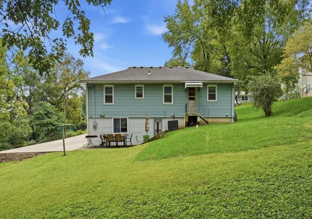 Photo 3 of Sale Pending at 3010 Cates St, Kansas City, MO 64117 | MLS# 2643696 | Listing updated on 2026-10-04
