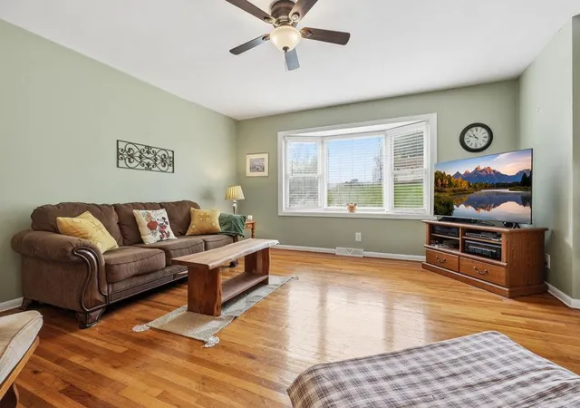 Photo 4 of Sale Pending at 3010 Cates St, Kansas City, MO 64117 | MLS# 2643696 | Listing updated on 2026-10-04