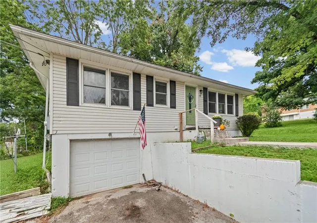 Photo 3 of Sale Pending at 12 W 10th Street, Carrollton, MO 64633 | MLS# 2643703 | Listing updated on 2026-10-19