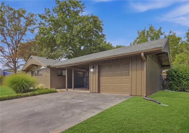 Photo 2 of Single family home for sale at 7725 Lamar Ave, Prairie Village, KS 66208 | MLS# 2643705 | Listing updated on 2026-09-27