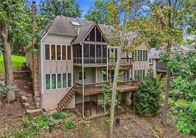 Photo 4 of Single family home for sale at 12637 Pawnee Ln, Leawood, KS 66209 | MLS# 2643708 | Listing updated on 2026-10-01