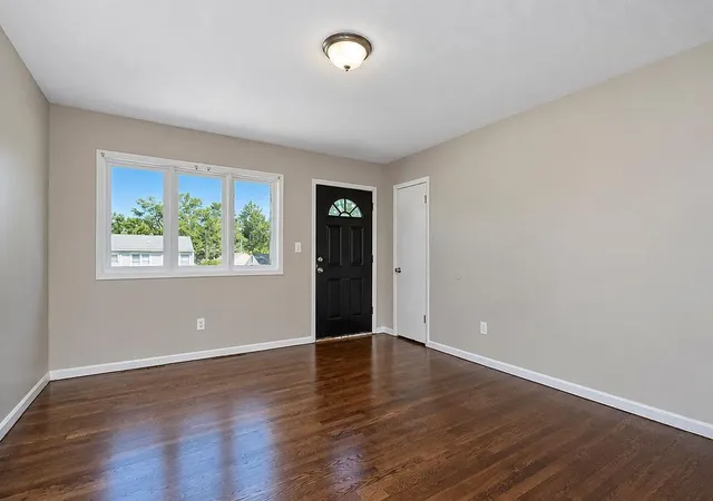 Photo 3 of Single family home for sale at 116 N Peck Dr, Independence, MO 64056 | MLS# 2643719 | Listing updated on 2026-09-26