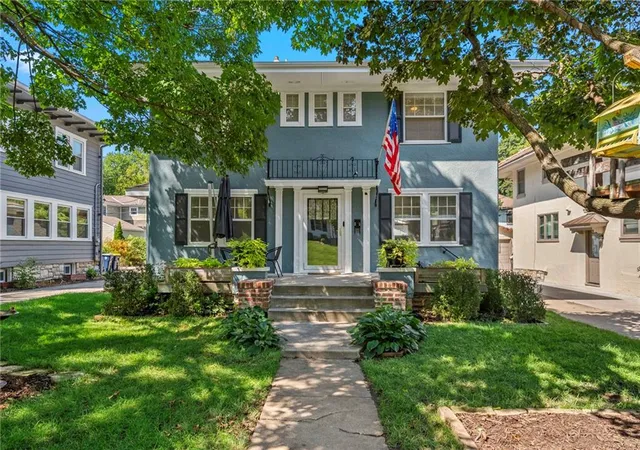 Photo 2 of Single family home for sale at 620 60th Terrace, Kansas City, MO 64113 | MLS# 2643720 | Listing updated on 2026-10-08