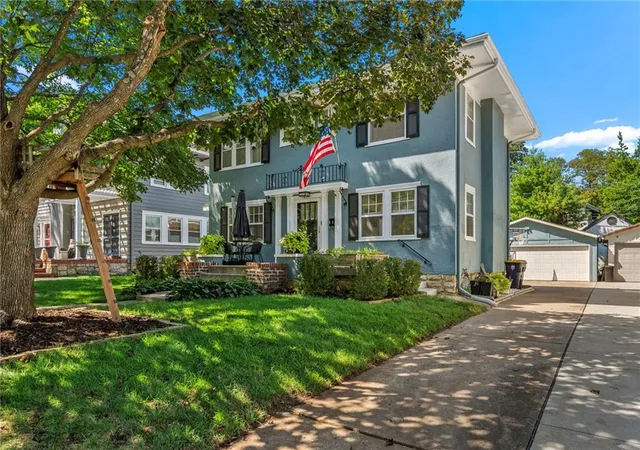 Photo 1 of Single family home for sale at 620 60th Terrace, Kansas City, MO 64113 | MLS# 2643720 | Listing updated on 2026-10-08